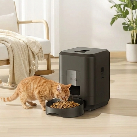 The SippyCat™ - Smart Feeder